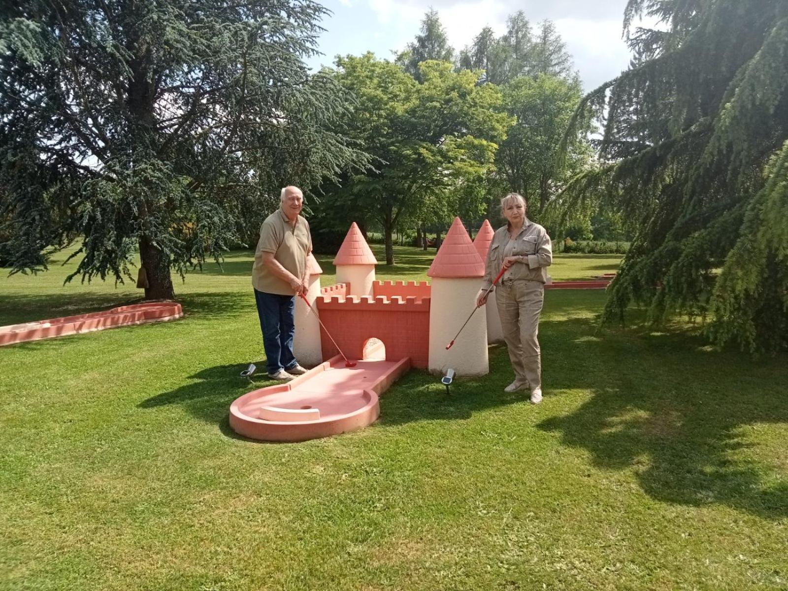 A L'Oree Du Parc Saint-Priest-des-Champs Exteriör bild